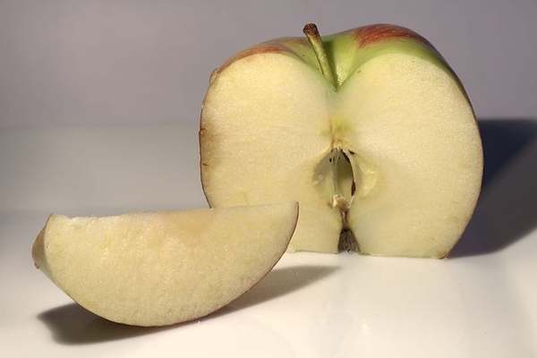Malus domestica "Jonagold"